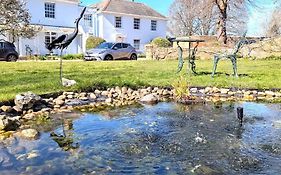Georgian 2 Bedroom Apartment In Chichester With Free Parking - Chichester Holiday Properties
