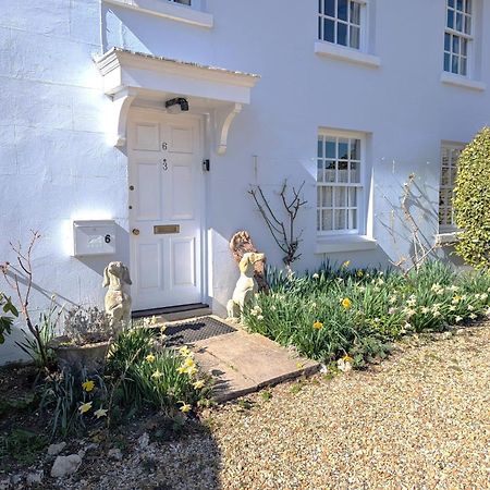Georgian 2 Bedroom Apartment In Chichester With Free Parking - Chichester Holiday Properties Exterior photo