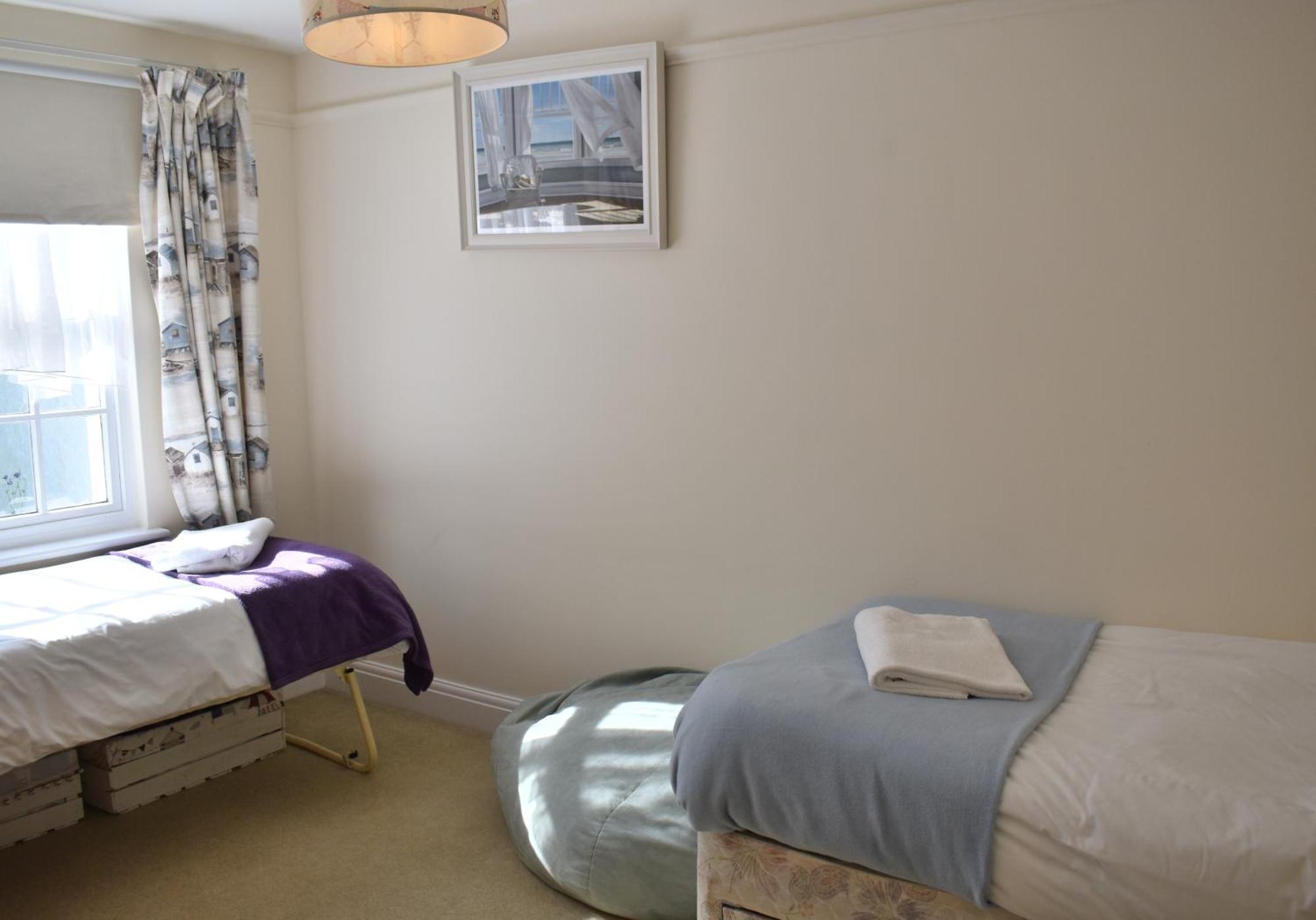 Georgian 2 Bedroom Apartment In Chichester With Free Parking - Chichester Holiday Properties Exterior photo