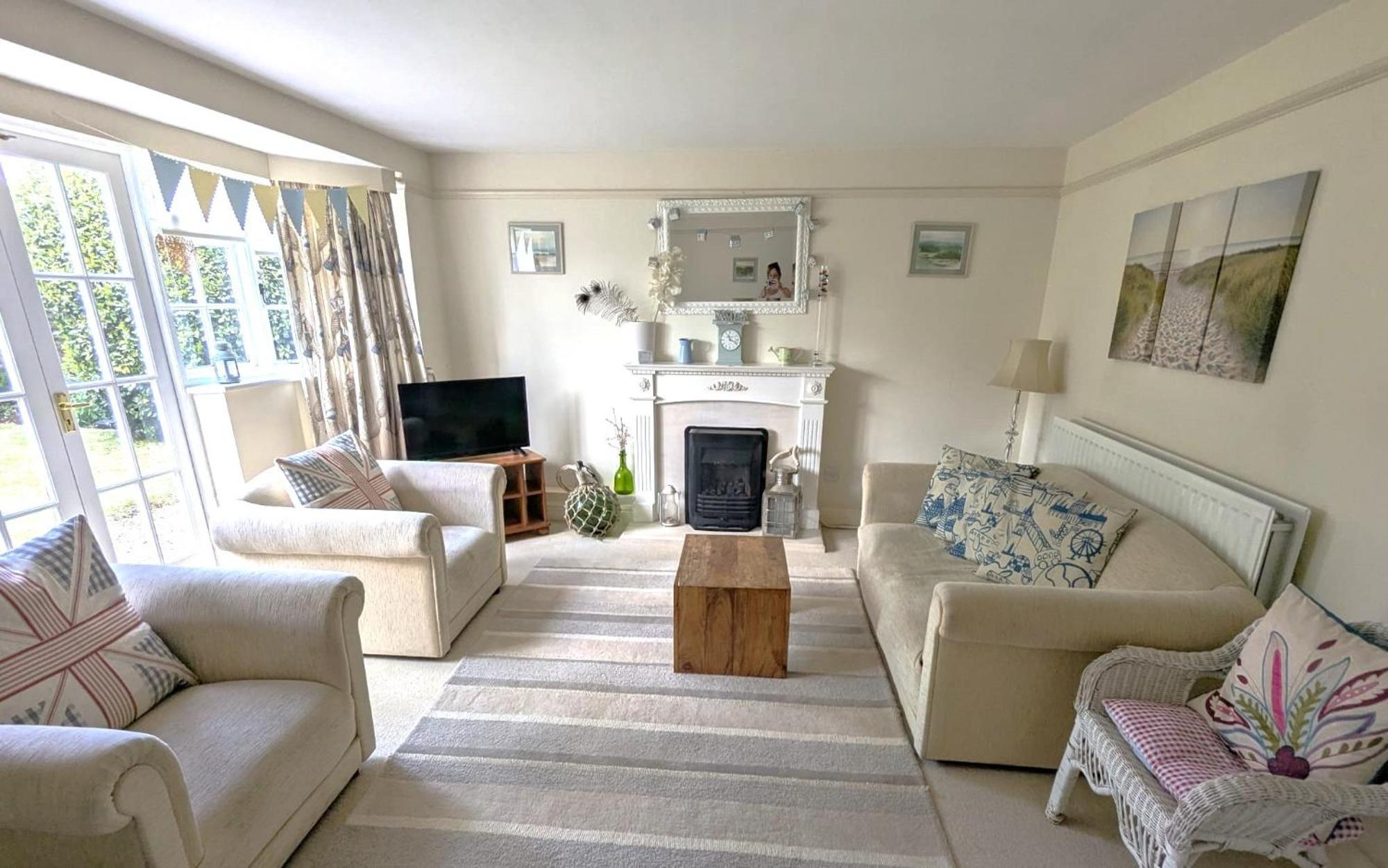 Georgian 2 Bedroom Apartment In Chichester With Free Parking - Chichester Holiday Properties Exterior photo